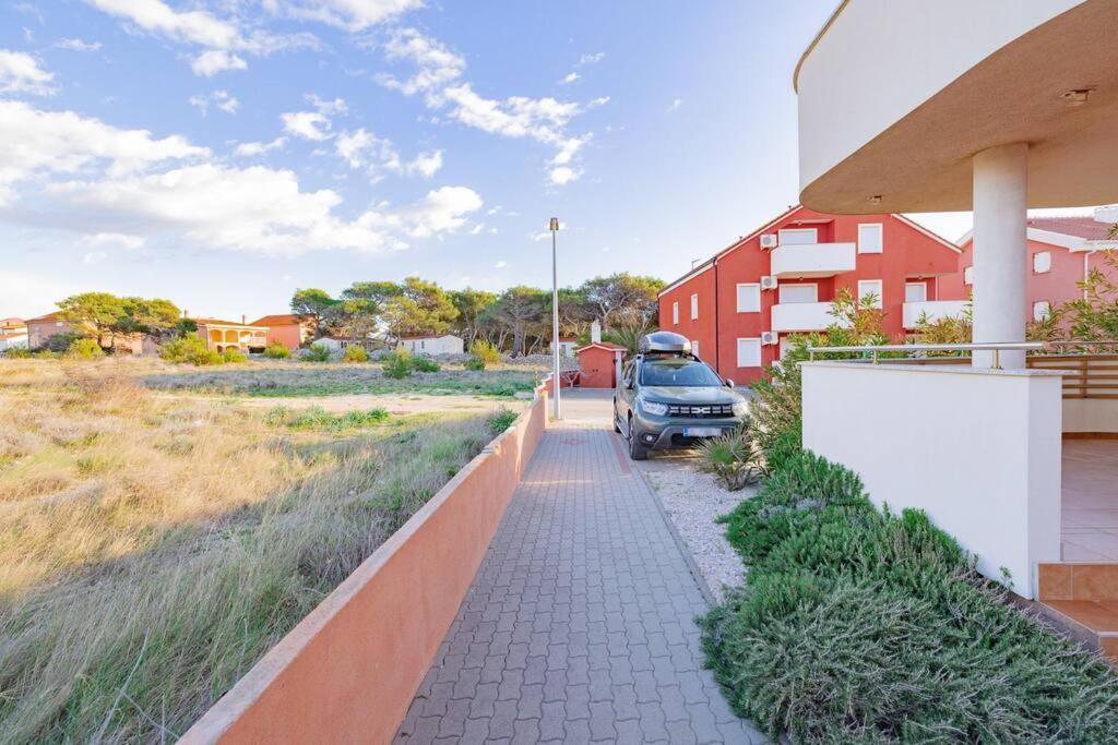Apartment Vito, Pag Island ปอฟเลียนา ภายนอก รูปภาพ