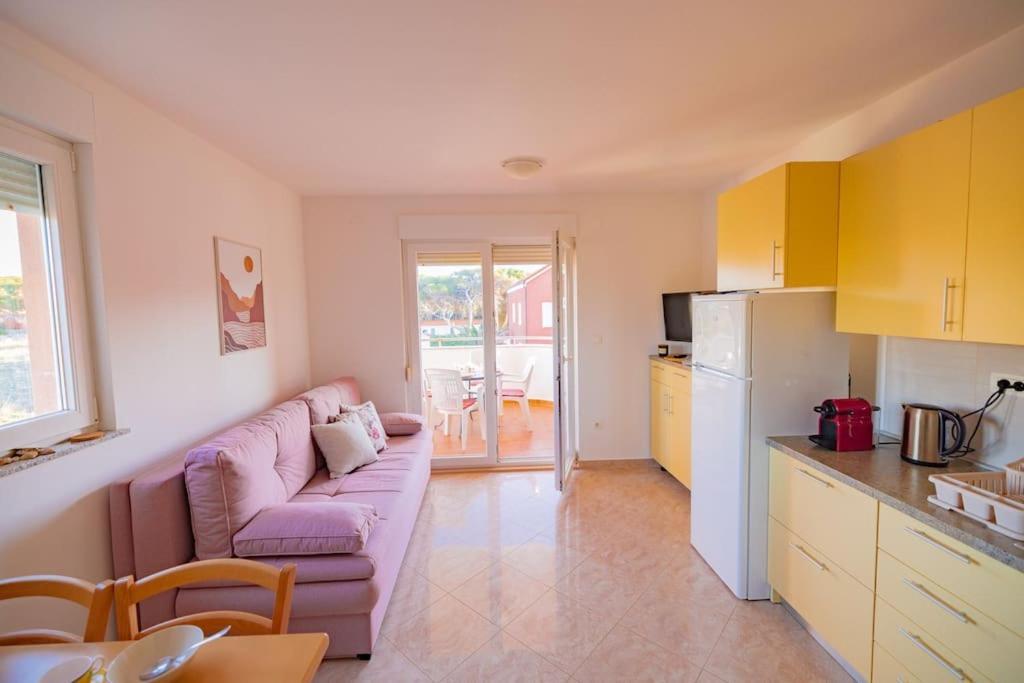 Apartment Vito, Pag Island ปอฟเลียนา ภายนอก รูปภาพ